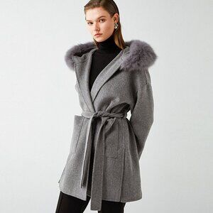 New Elegant Grey 100% Wool Coat with Fur Hood – Timeless Winter Style